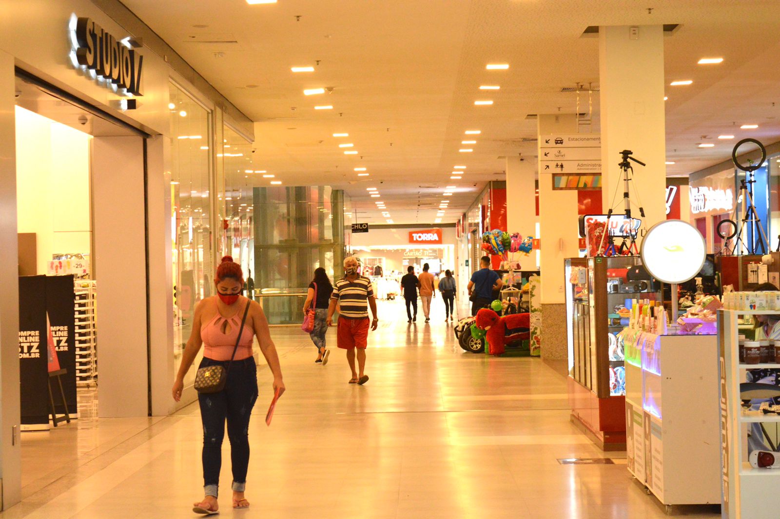 Centro de compras na Zona Norte é referência em serviços gratuitos para população