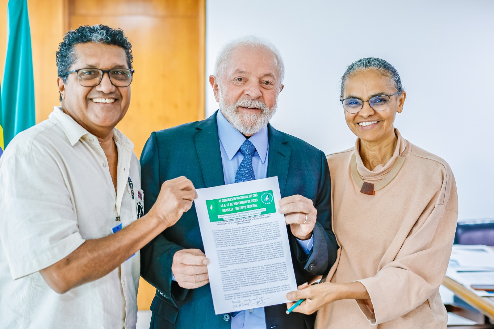 Populações extrativistas entregam documento para Lula e Marina que reforça defesa dos territórios e da sociobiodiversidade