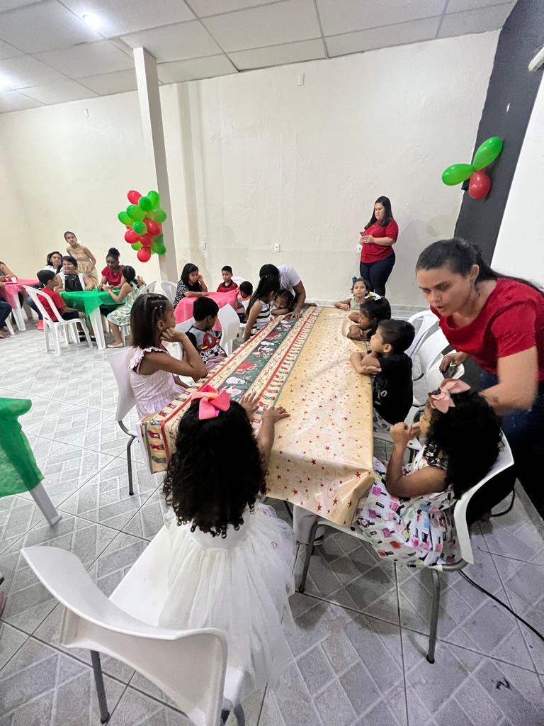 Em Manaus, instituto infantojuvenil arrecada doações de Natal