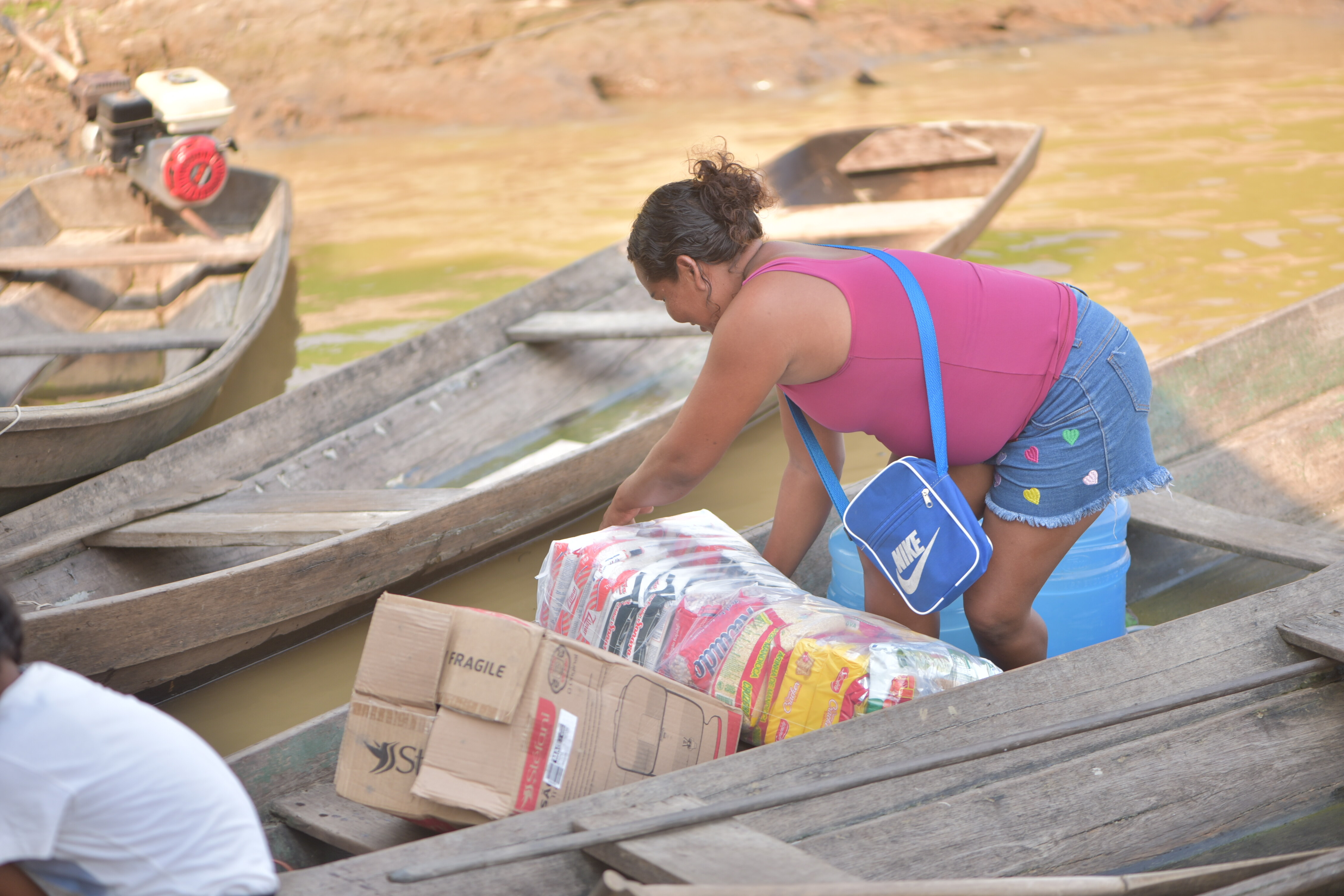 Aliança Amazônia Clima entrega mais de 1,2 mil cestas básicas e 13,8 mil litros de água para famílias afetadas pela estiagem